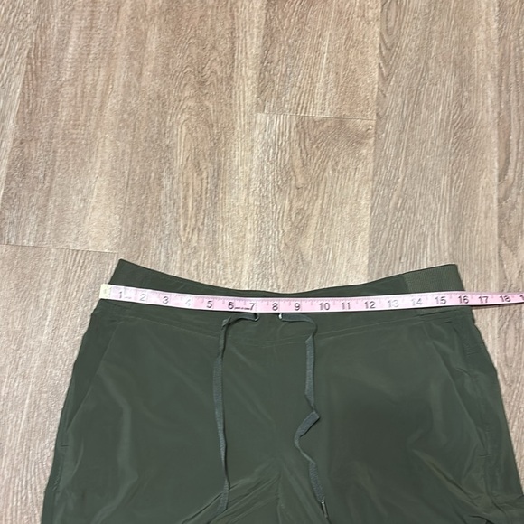 Athleta Pants. Size 10. - Picture 5 of 7